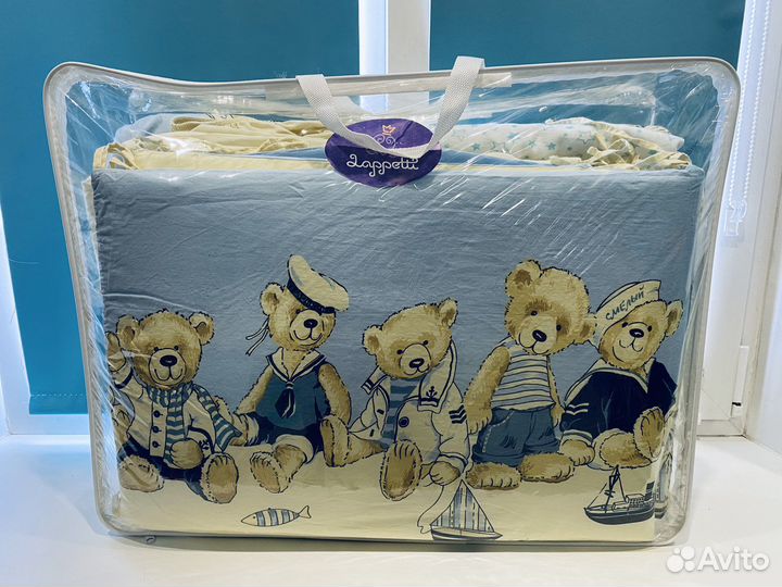 Комплект в детскую кроватку(одеяло, подушка, борти