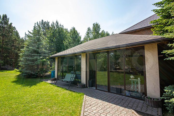 Коттедж 308 м² на участке 22 сот.