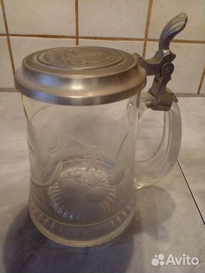 Немецкая пивная кружка с крышкой