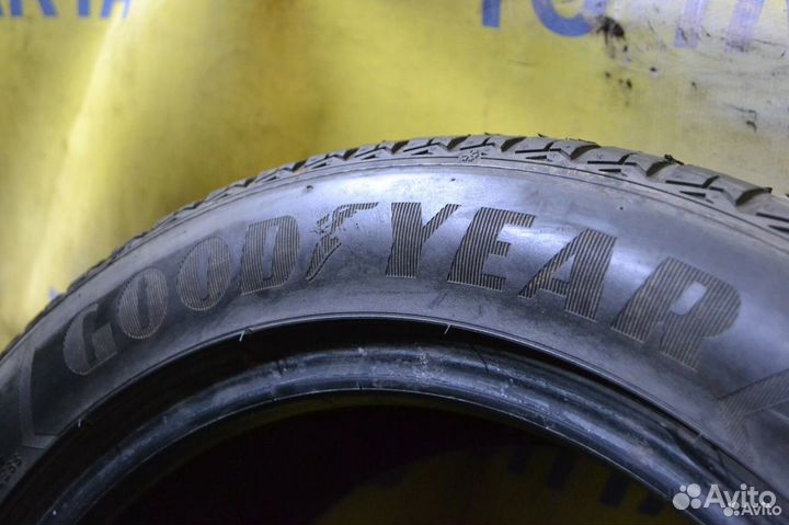 Goodyear UltraGrip 8 205/55 R16