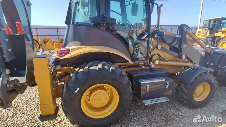 Экскаватор-погрузчик CASE 695SM, 2023