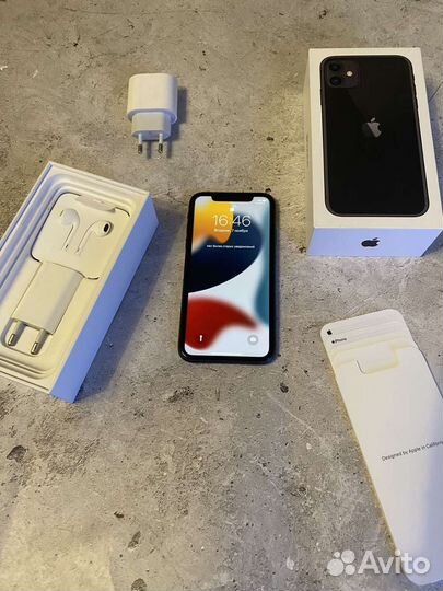 iPhone 11, 64 ГБ