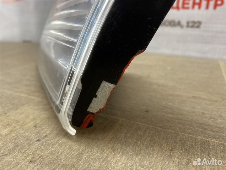 Фонарь правый в крышку багажника Mazda 3 BL с 2008