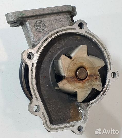 Водяной насос со шкивом Nissan Almera N15