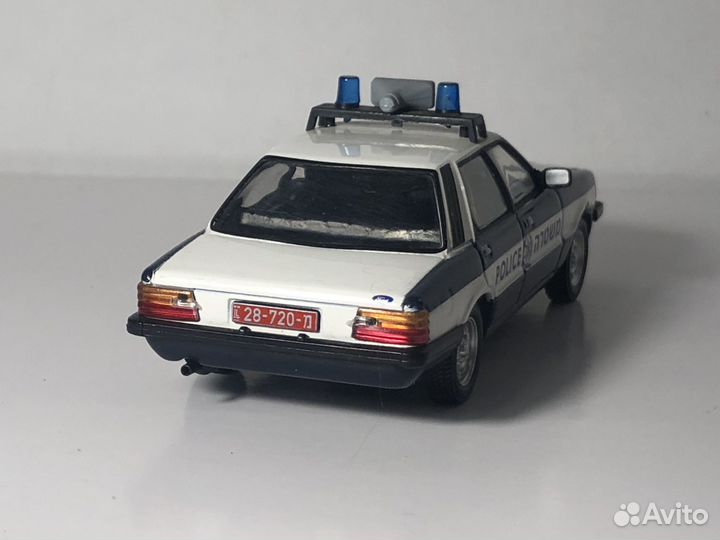 Ford Cortina Модель автомобиля 1:43