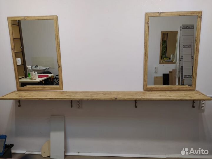 Зеркала с полочкой