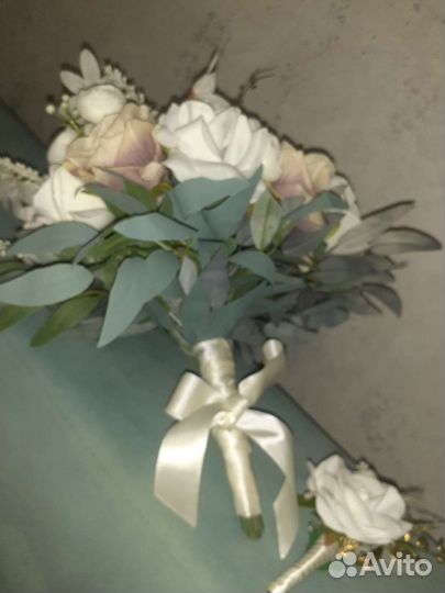 Свадебный букет невесты и бутанерка