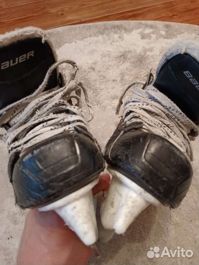 Хоккейные коньки bauer