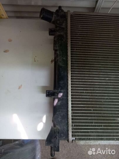 Радиатор охлаждения Solaris 10, Rio 10- M/T