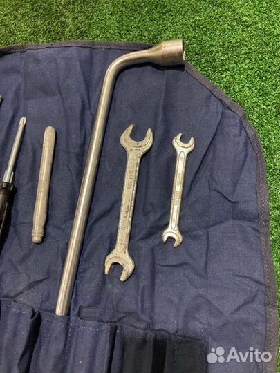 Набор дорожного инструмента Mercedes-Benz