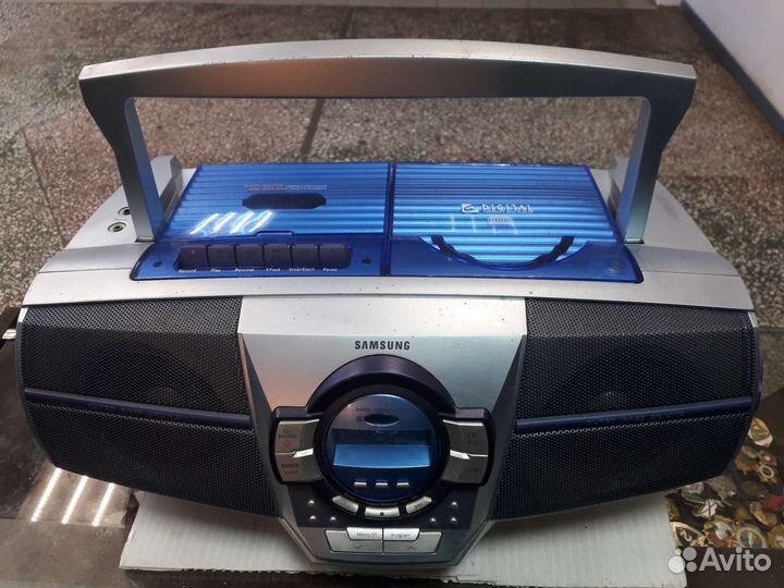 Магнитофон