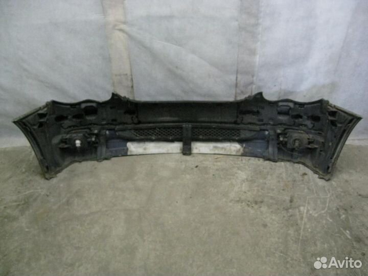 Бампер передний Mercedes-Benz C-Класс