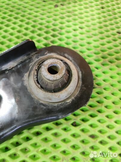 Рычаг подвески передний Renault Megane 2