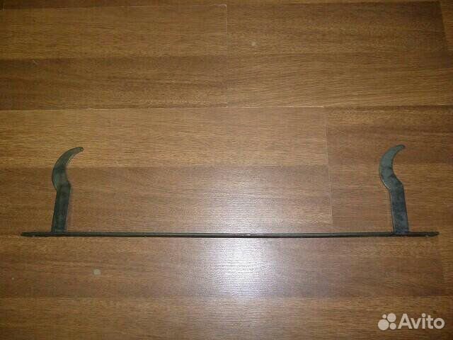 Кронштейн на полосе для батареи