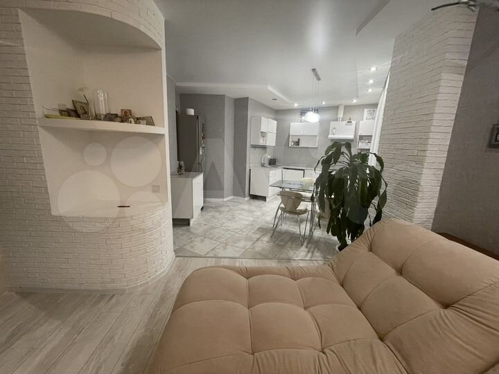 3-к. квартира, 93,5 м², 2/19 эт.