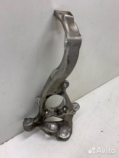 Кулак поворотный передний правый Mercedes-Benz