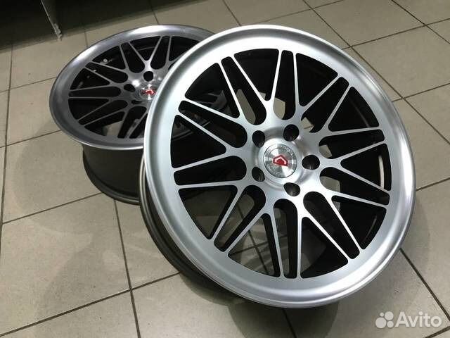 Диски новые R18 5x112 ET38 Vossen LC107