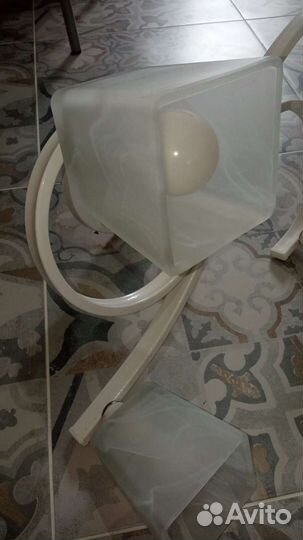 Люстра на 4 плафона