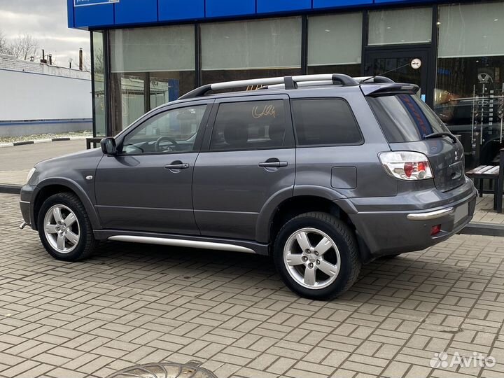 Mitsubishi Outlander 2.4 AT, 2007, 210 000 км