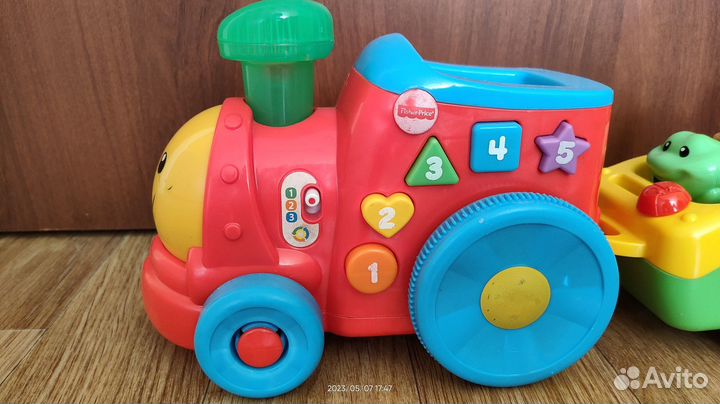 Паровозик Ученого щенка от Fisher Price