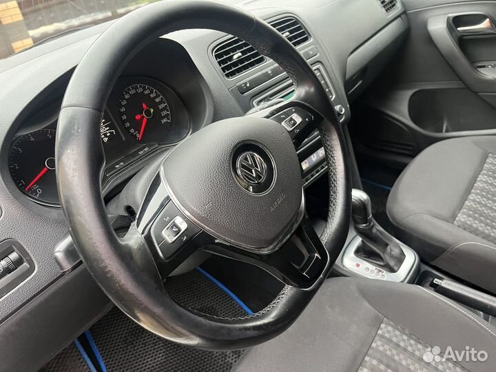 Volkswagen Polo 1.6 AT, 2015, 140 000 км