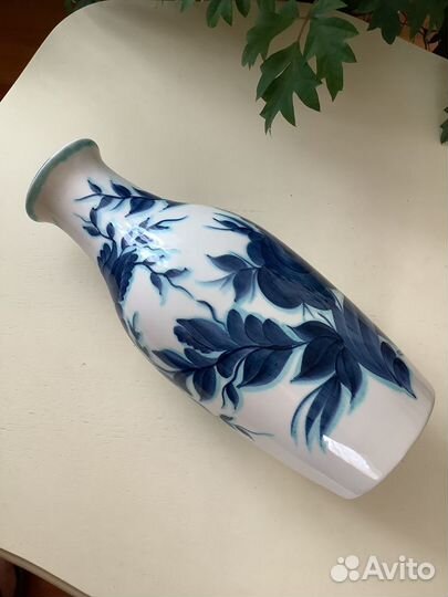 Ваза фарфоровая для цветов