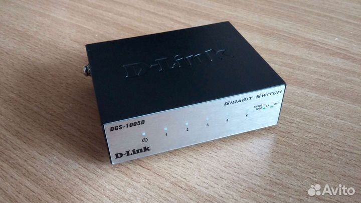 Коммутатор D-Link DGS-1005D