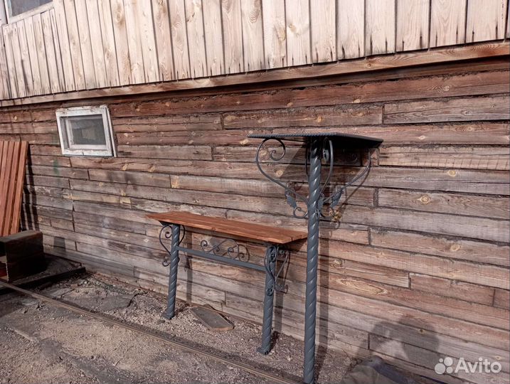 Столик с лавочкой