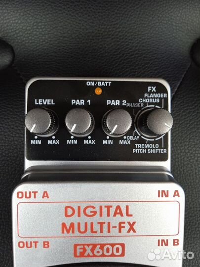 Педаль Behringer FX600(хорус,фленжер,фейзер) новая