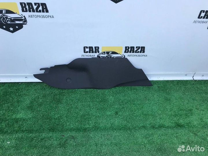 Накладка центральной консоли (R) Ford Fiesta