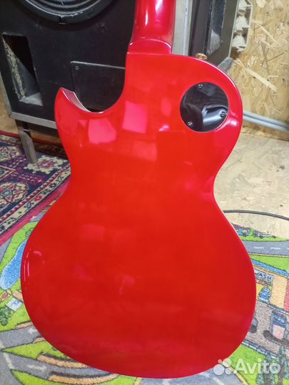 Электрогитара caraya в отличном состоянии