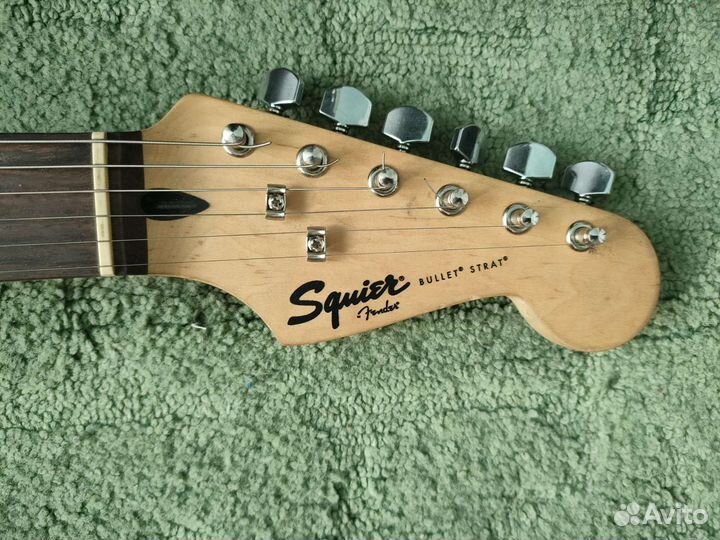 Fender squier bullet Stratocaster HSS HT Black