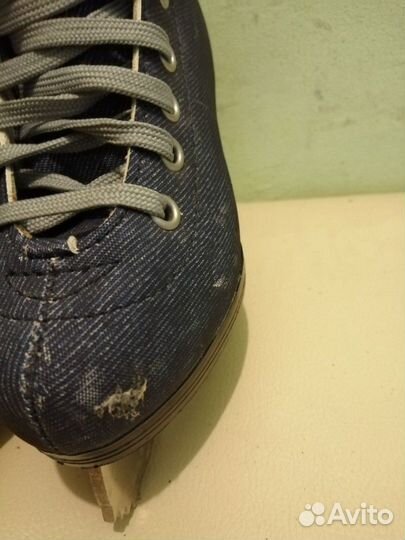 Коньки на девочку