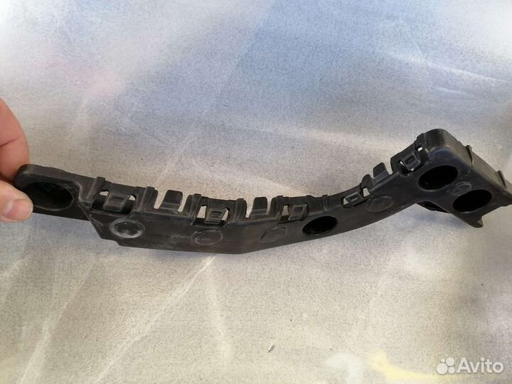 Кронштейн заднего бампера левый Chevrolet Orlando