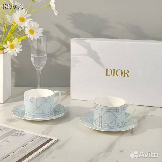 Набор посуды чашек dior