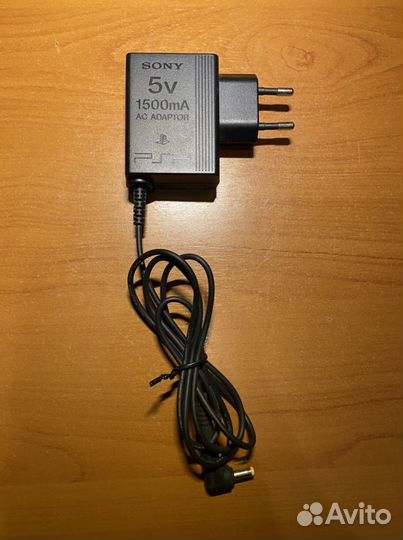 Оригинальное зарядное устройство для PSP