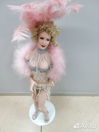 Кукла фарфоровая коллекционная