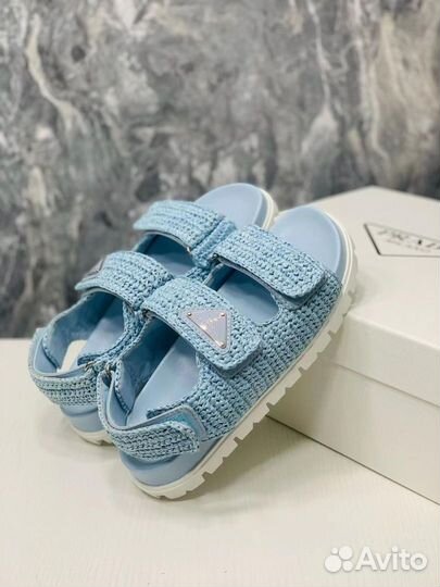 Сандалии Prada