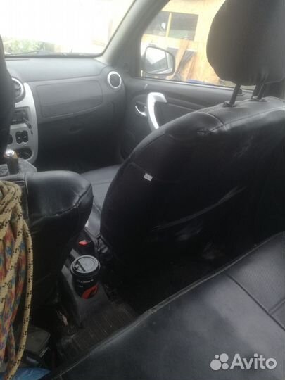 Renault Sandero Stepway 1.6 МТ, 2013, битый, 200 000 км