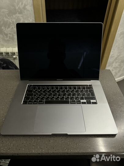 MacBook Pro 16 2019 1 TB i9 2.3 GHz 16 GB