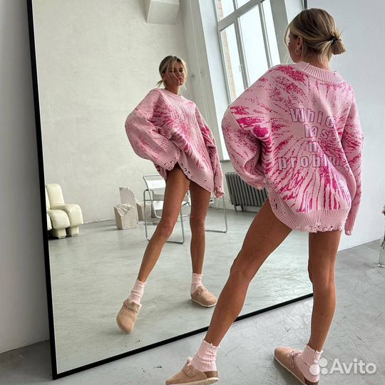 Оверсайзный свитер the witch