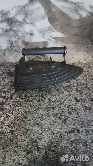 Утюг старинный