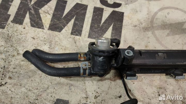 Топливная рампа Volkswagen Golf 4, APF V-1.6