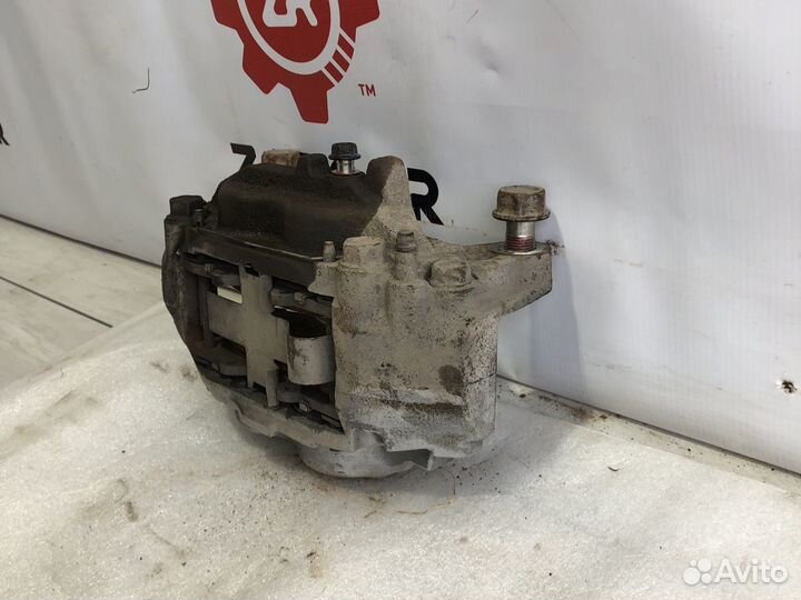 Nissan Patrol Y62 Суппорт передний