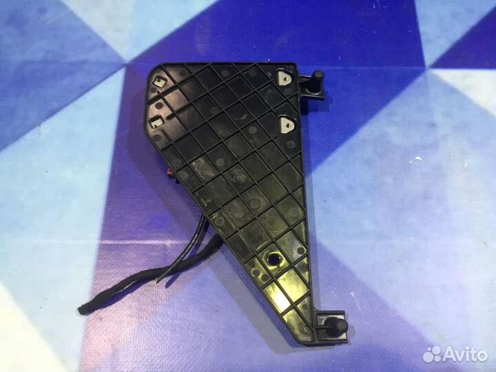 Усилитель антенны Ауди А6 Ц6