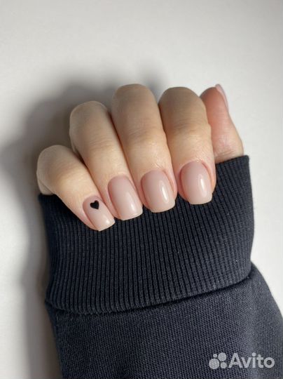 Маникюр на дому