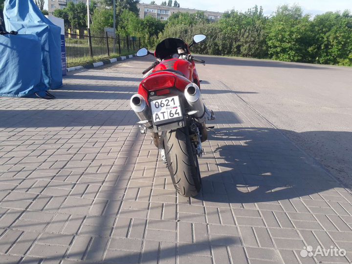 Honda VTR1000F