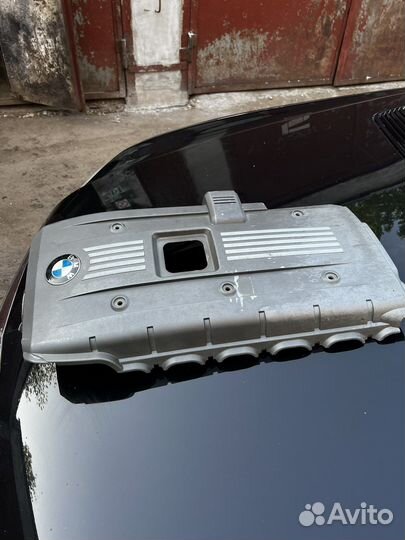 Крышка двигателя бмв е90 330i