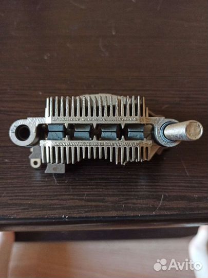 Диодный мост генератора RM176