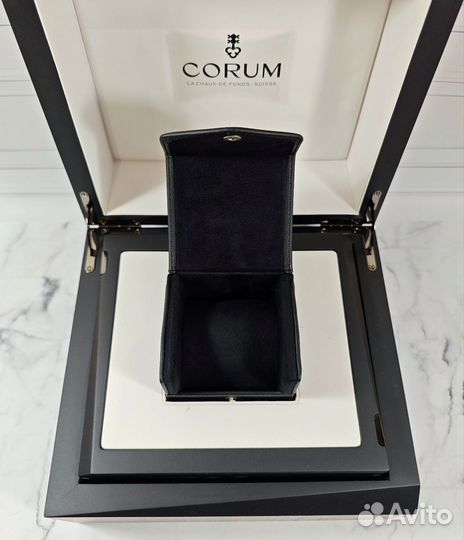 Коробка для часов Corum оригинал б/у